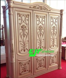 Lemari Pakaian Ukir Mewah Elegan 3 Pintu