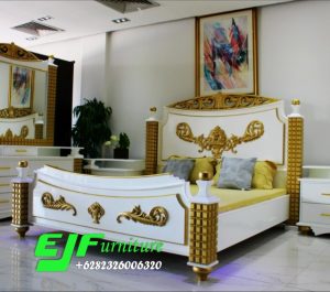 Tempat Tidur Ukir Jepara Duxo Emas Terbaru 084