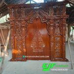Pintu Gebyok Ukir Gunungan Desain Bali